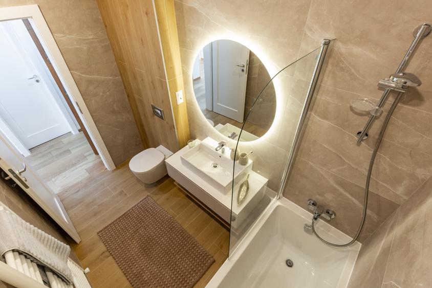 Apartament cu 3 camere decomandat în Bartolomeu