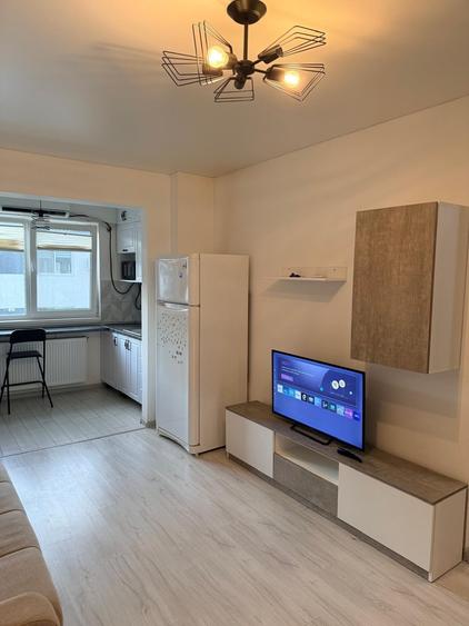 Închiriez Apartament 2 camere în Militari Residence/ complex Pollux - 1