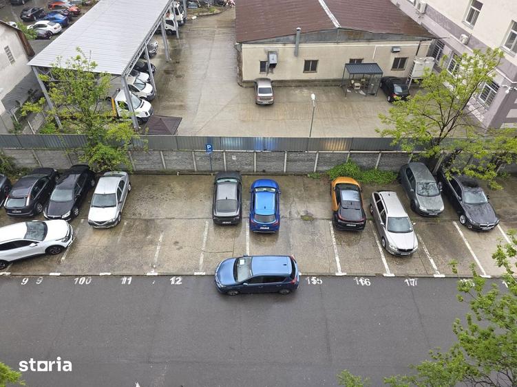 Apartament cu 3 camere în Berceni