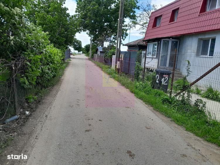 Casă cu 4 camere în Vărăști