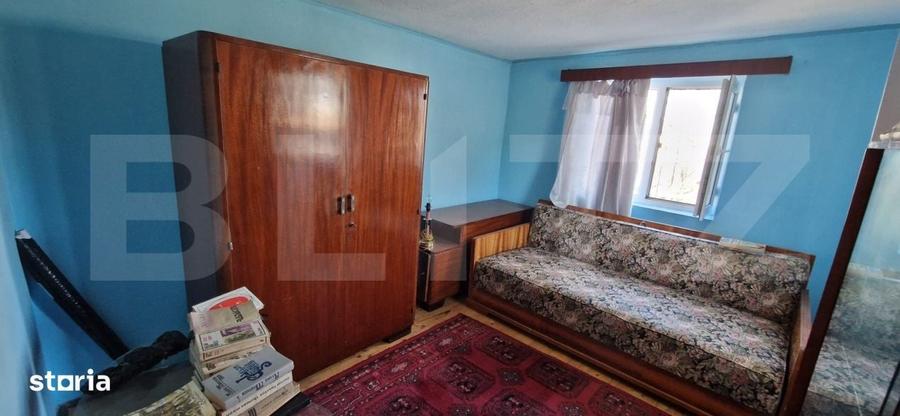 Casă cu 2 camere decomandat în Gârlești