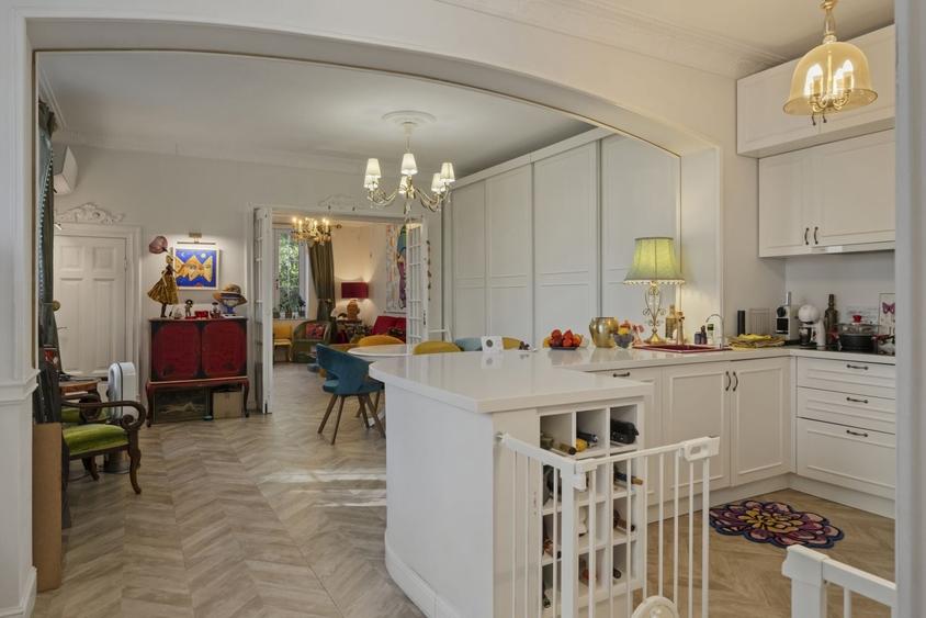Apartament cu 3 camere decomandat, mobilat în Domenii