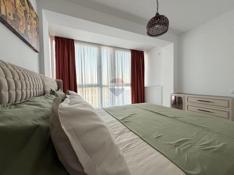 Apartament cu 3 camere semidecomandat în Central