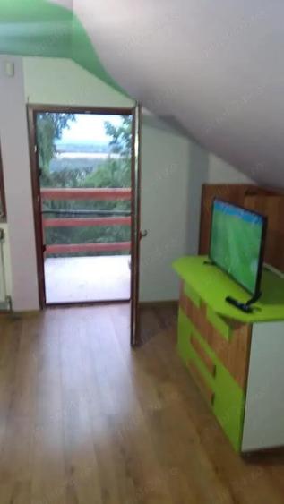 Casă cu 4 camere în Tăuții de Sus
