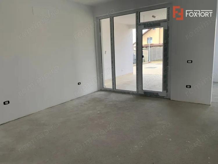 Apartament cu 3 camere în Dumbrăvița