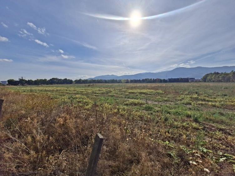 Teren Construcții intravilan de 59545 mp, în 13 Decembrie