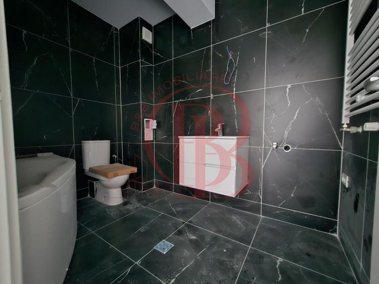 Apartament cu 3 camere semidecomandat în Theodor Pallady