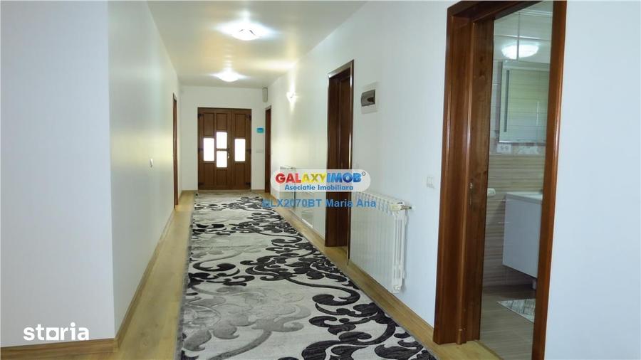 Casă cu 7 camere cu Teren 10000 Mp în Huțani