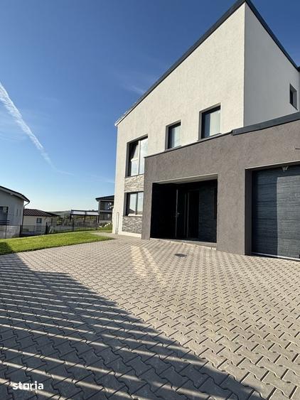 Casă cu 5 camere cu Teren 495 Mp în Apahida