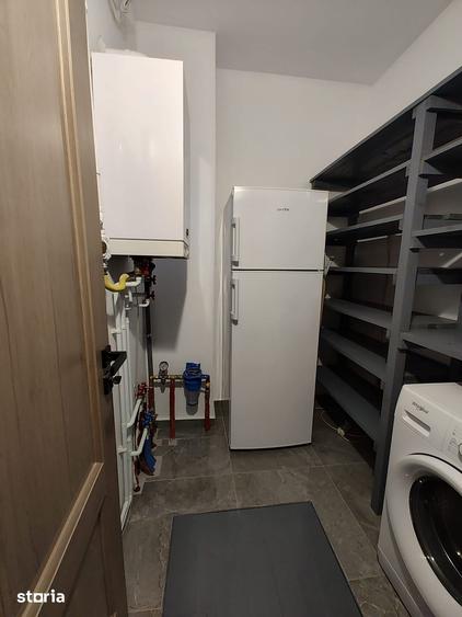 Casă cu 5 camere cu Teren 250 Mp în Iris