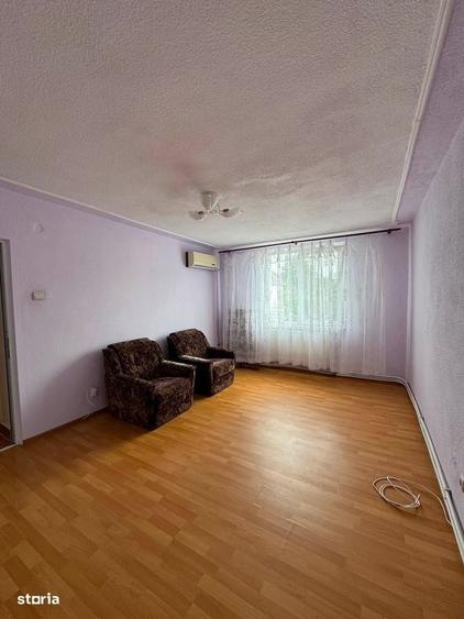 De vanzare apartament cu 3 camere, 2 bai si balcon, spatios 56900euro - 3