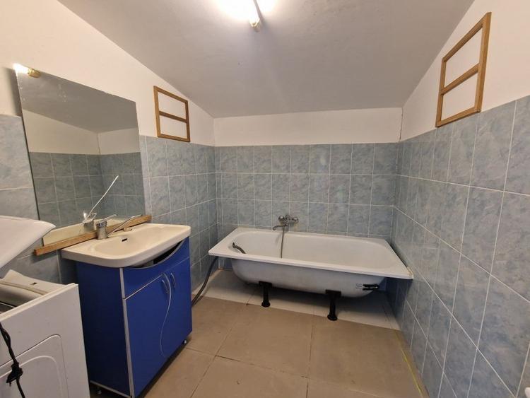 Casă individuală cu 3 camere cu Canalizare în Lunca Corbului
