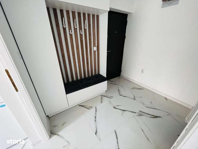 Apartament cu 7 camere decomandat în Cug