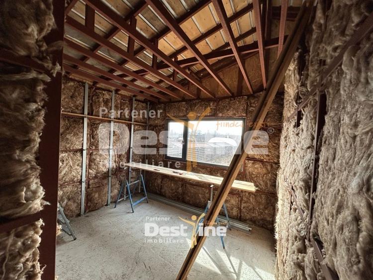 Casă individuală cu 4 camere cu Teren 560 Mp în Girov
