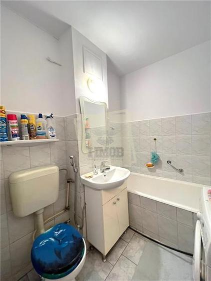 Apartament cu 3 camere decomandat, mobilat în Central