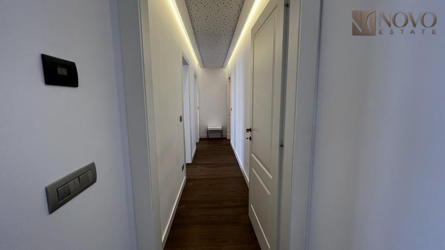 Apartament cu 3 camere semidecomandat, mobilat în P-ța Alba Iulia