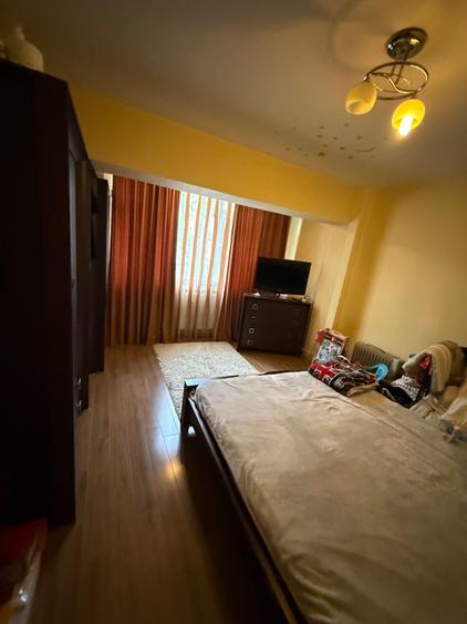 De vanzare Apartament 3 camere- Mobilat complet - 1
