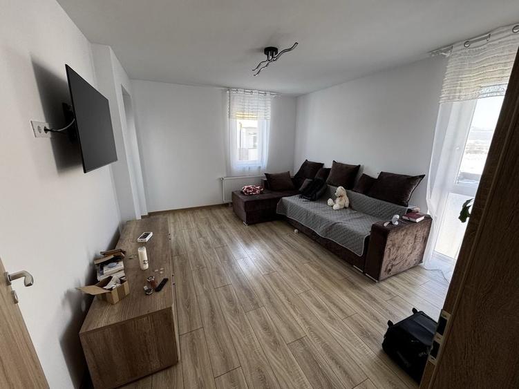 Apartament cu 2 camere decomandat în Lazaret