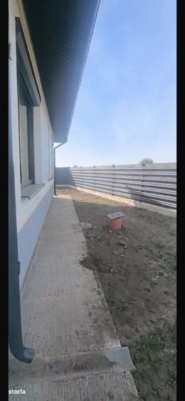 Casă cu 4 camere în Balotești