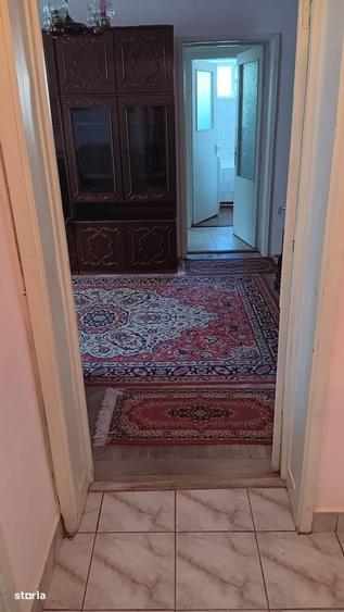 Apartament cu 2 camere semidecomandat în Micro 9