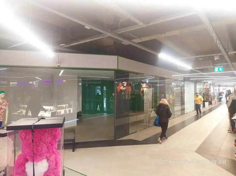 Spațiu comercial, de 79.660003662109 mp, în Berceni