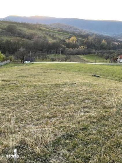 Teren de 879 mp, în Armeniș