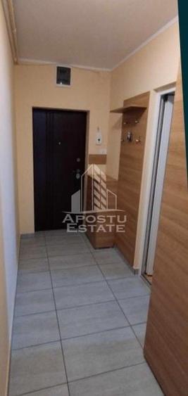 Apartament cu 2 camere decomandat, mobilat în Romanilor