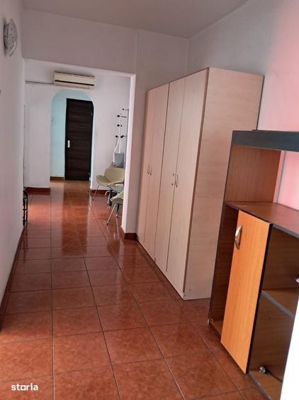 Apartament cu 3 camere decomandat în Gorjului