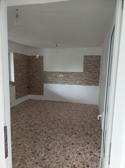 Casă cu 4 camere în Bragadiru