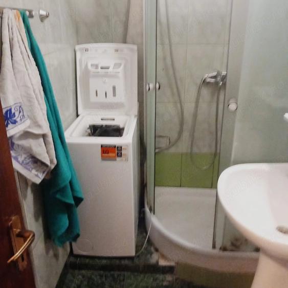 Apartament cu 2 camere semidecomandat în Bucur Obor