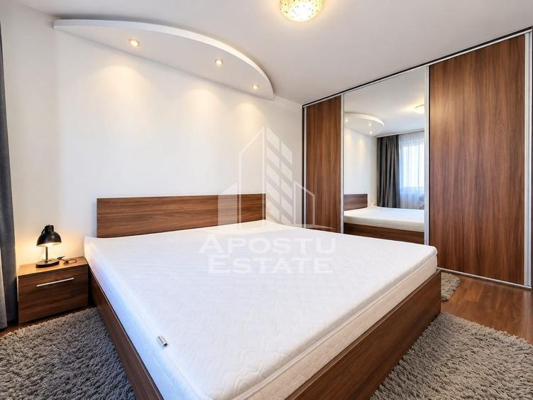 Apartament cu 3 camere decomandat, mobilat în Aurel Vlaicu