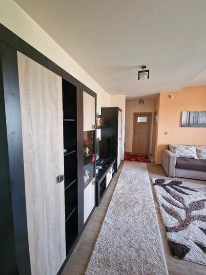 Apartament cu 2 camere semidecomandat în Dumbrăvița