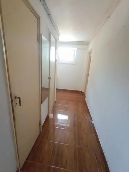 Apartament cu 3 camere decomandat în Micro 15