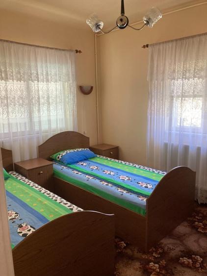 Casă cu 12 camere cu Canalizare în Bușteni