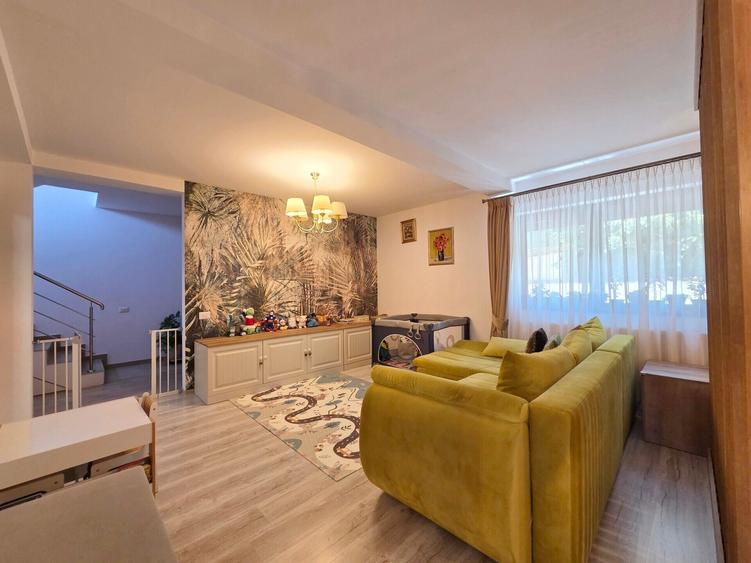 Duplex cu 5 camere cu Canalizare în Theodor Pallady