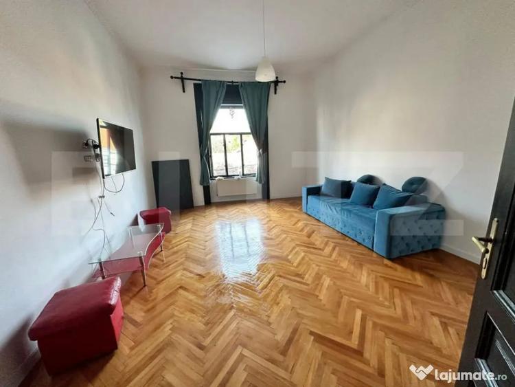 Apartament cu 3 camere decomandat în Central