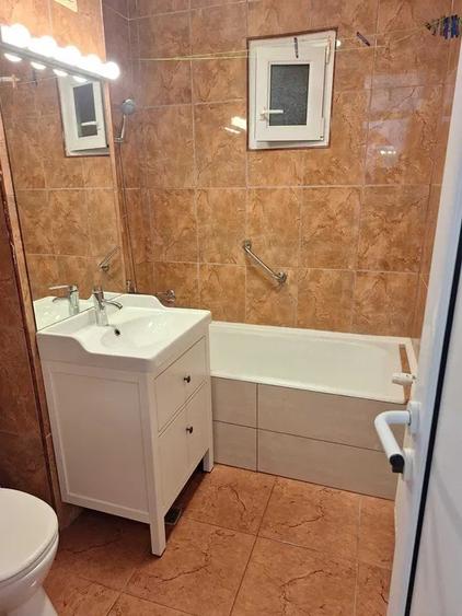 Apartament cu 4 camere decomandat în Zorilor