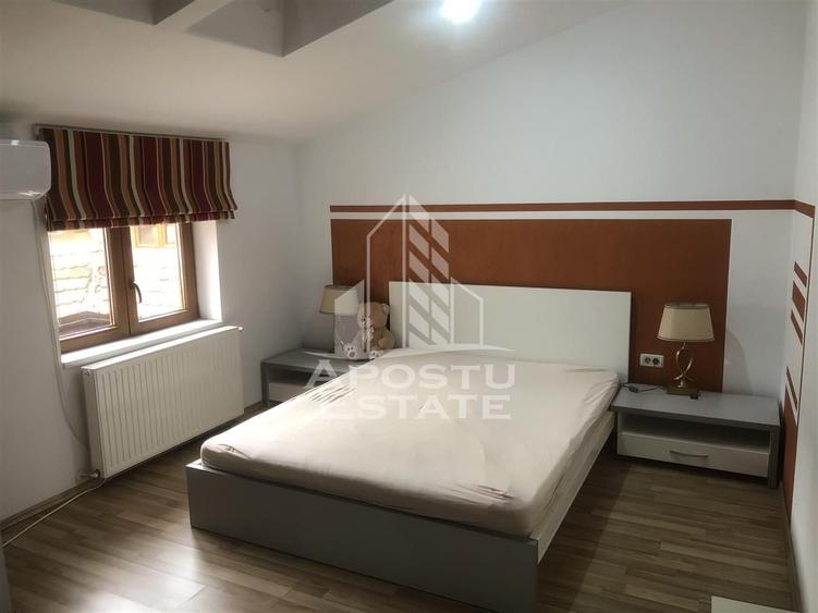 Apartament cu 2 camere decomandat, mobilat în P-ța Unirii
