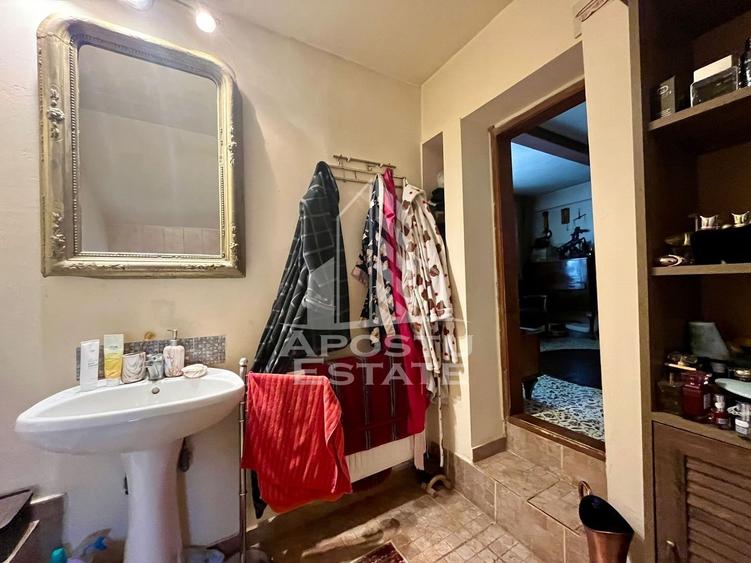 Duplex cu 7 camere cu Canalizare în Lipovei