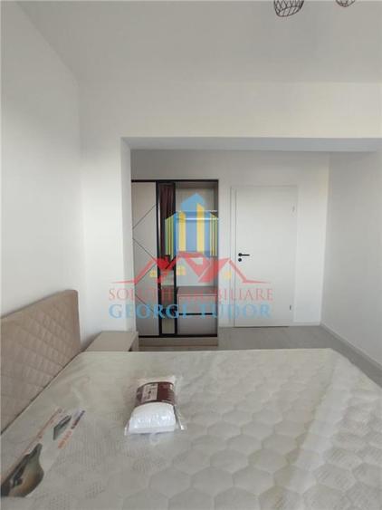 Apartament cu 2 camere decomandat, mobilat în Păcii