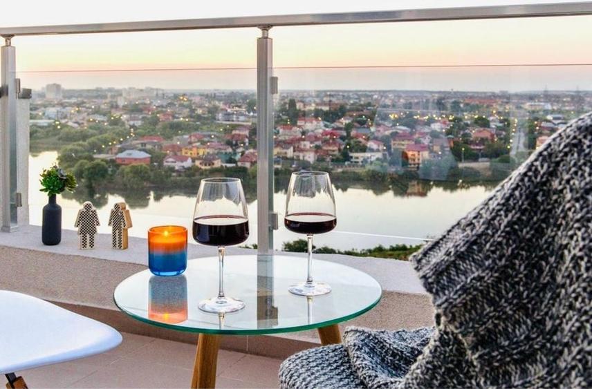 Apartament cu 3 camere semidecomandat în Dobroești