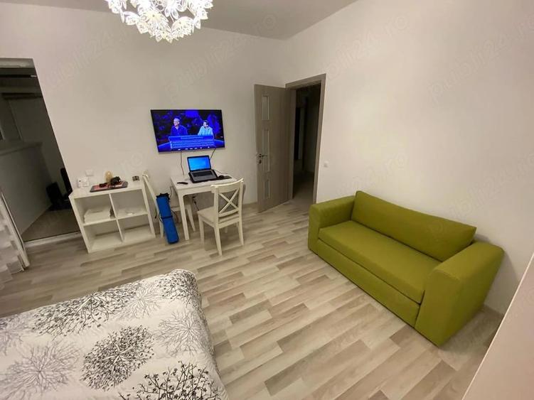 Garsonieră decomandată în Păcii