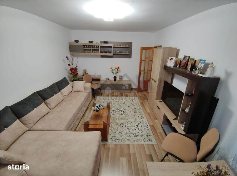 Apartament cu 3 camere decomandat, mobilat în Cug
