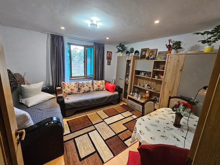 Apartament cu 2 camere decomandat în Bucovăț (Remetea Mare)