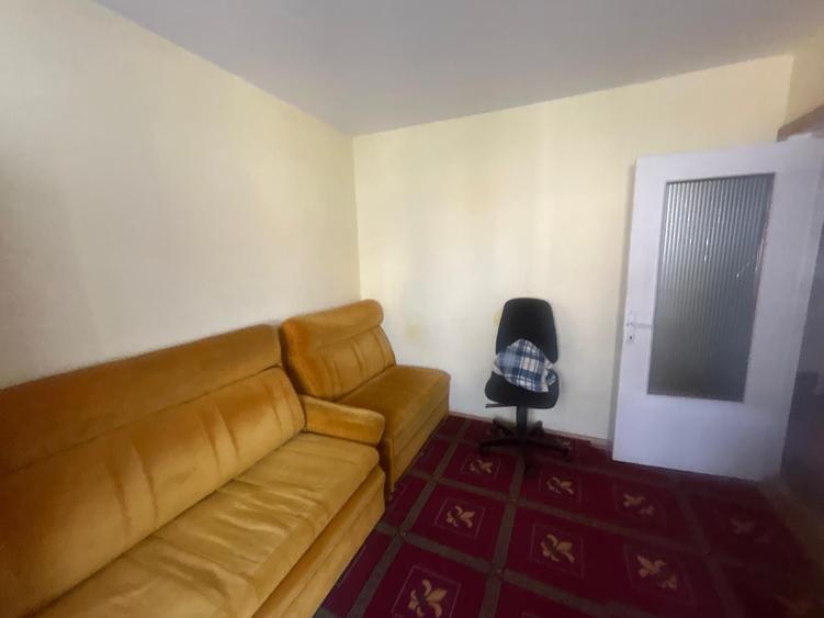Apartament cu 3 camere decomandat în Dărmănești