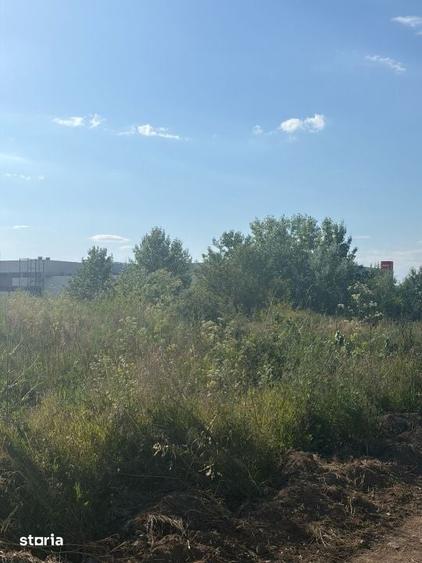 Teren de 5000 mp, în Central