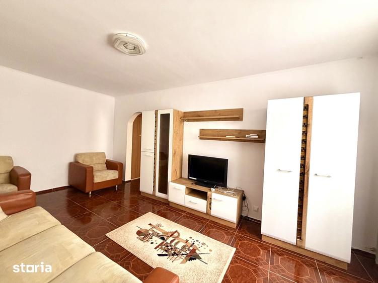 Apartament cu 3 camere semidecomandat în Pantelimon