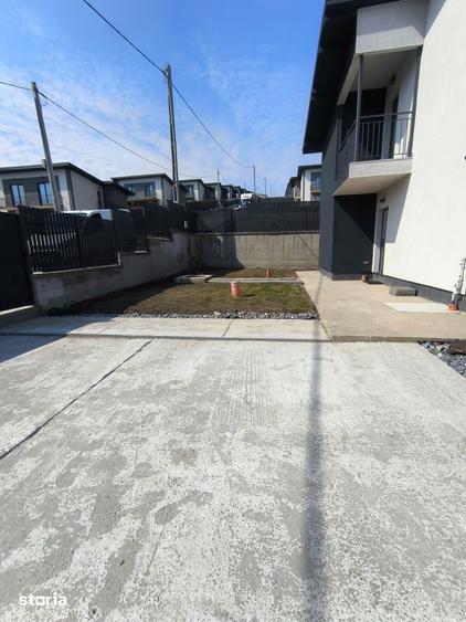 Casă cu 4 camere cu Teren 447 Mp în Valea Lupului