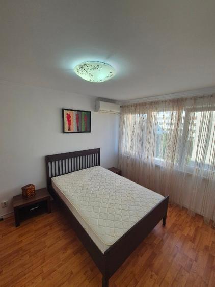 Apartament cu 2 camere decomandat în Obor