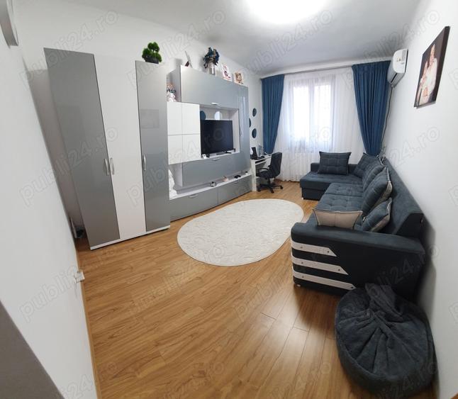 Apartament cu 2 camere decomandat în Hunedoara